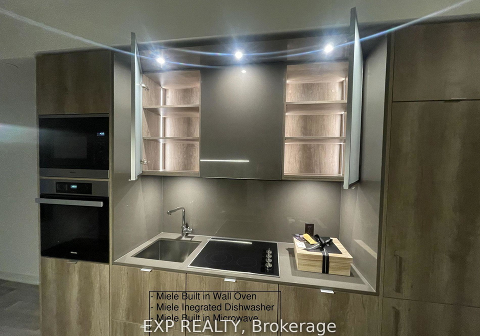 11-yorkville-avenue-toronto-ontario-c13043888