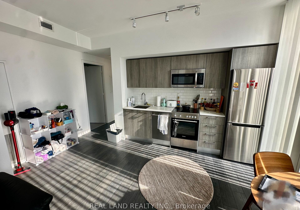 28-wellesley-street-e-toronto-ontario-c13043992