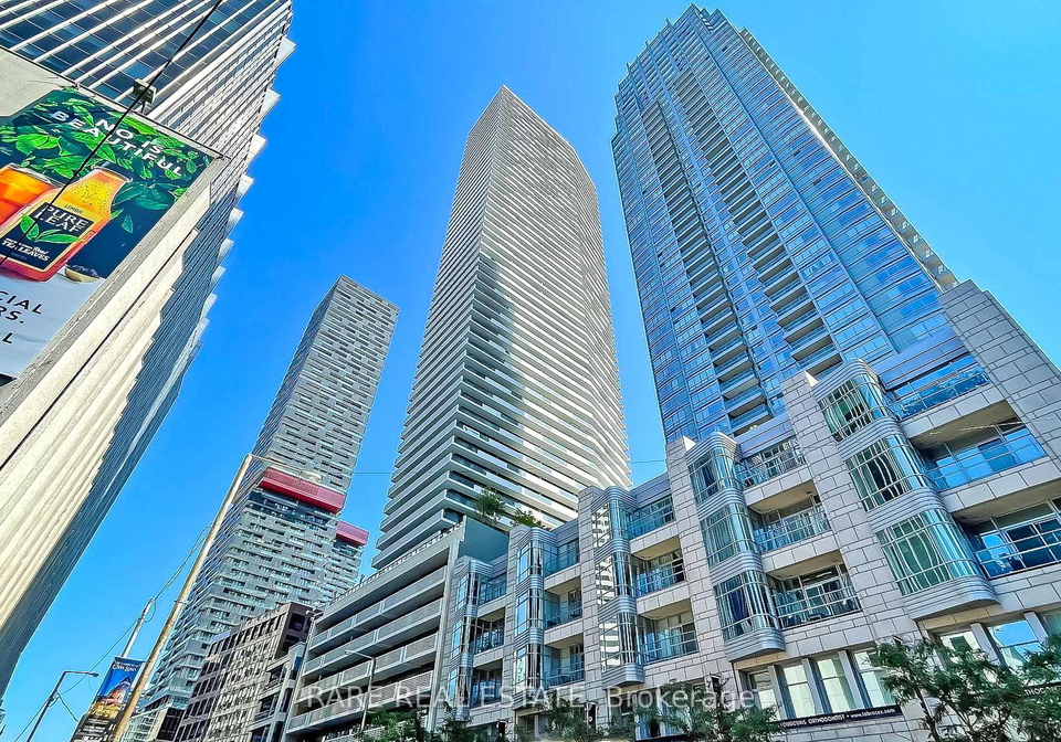 2221-yonge-street-toronto-ontario-c13043994