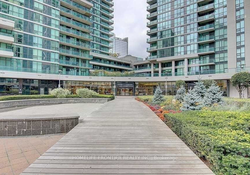 18-harbour-street-toronto-ontario-c13044074