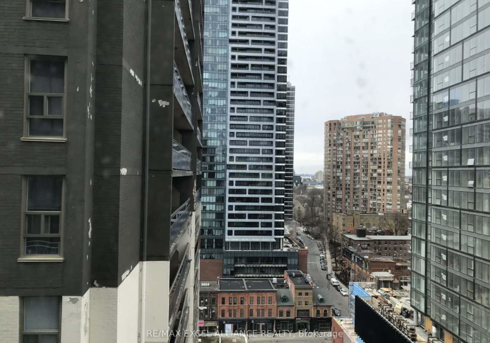 17-dundonald-street-toronto-ontario-c13044106