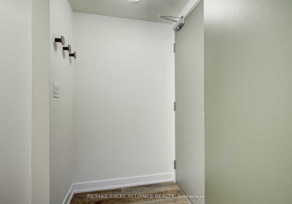 17-dundonald-street-toronto-ontario-c13044118