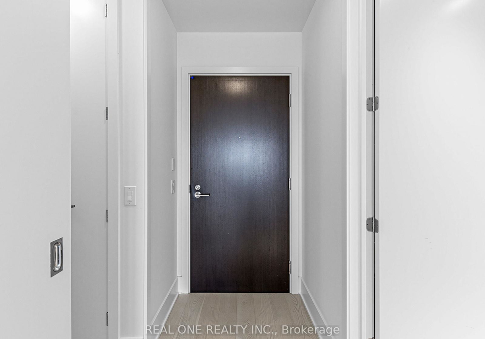 11-yorkville-avenue-toronto-ontario-c13044172