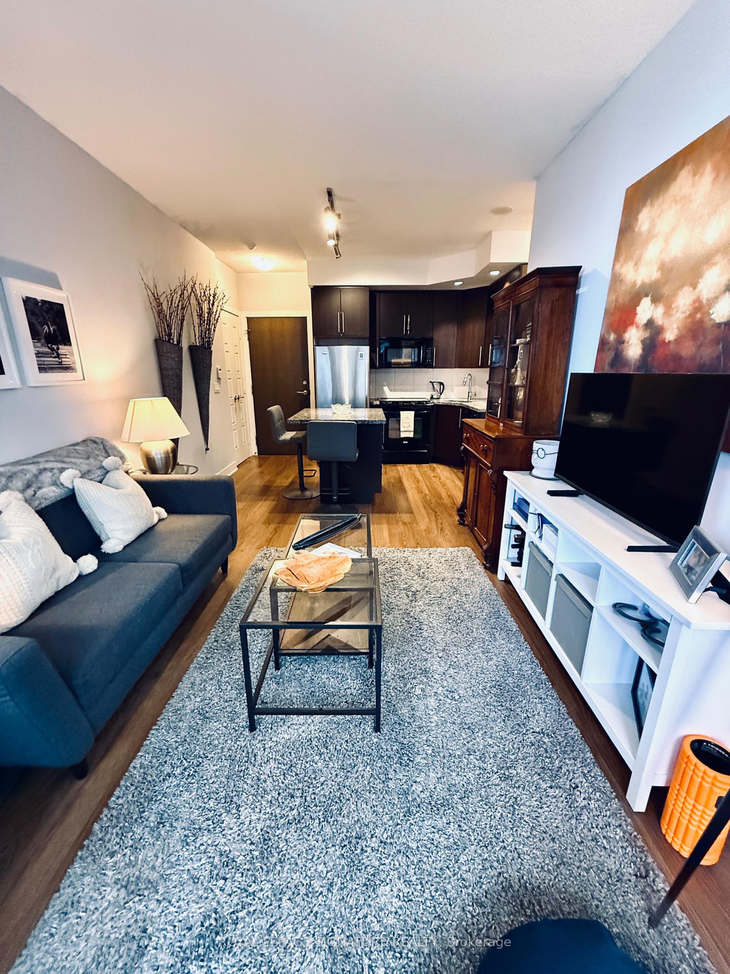 28-linden-street-toronto-ontario-c13044388