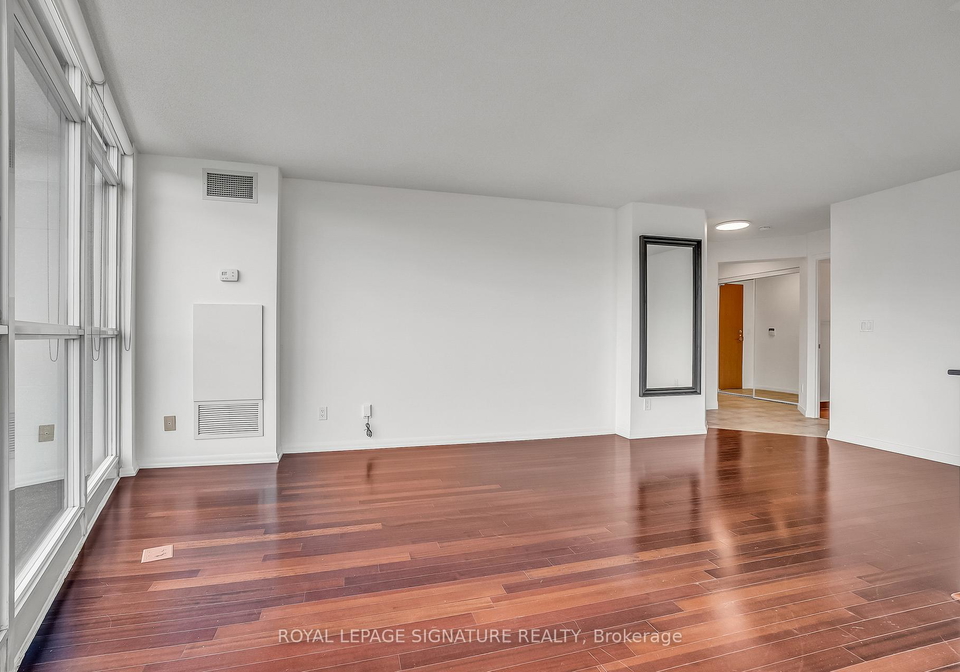 219-fort-york-boulevard-toronto-ontario-c13044394