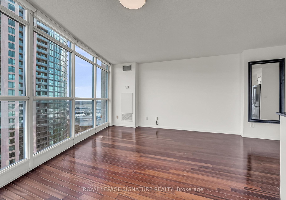219-fort-york-boulevard-toronto-ontario-c13044394