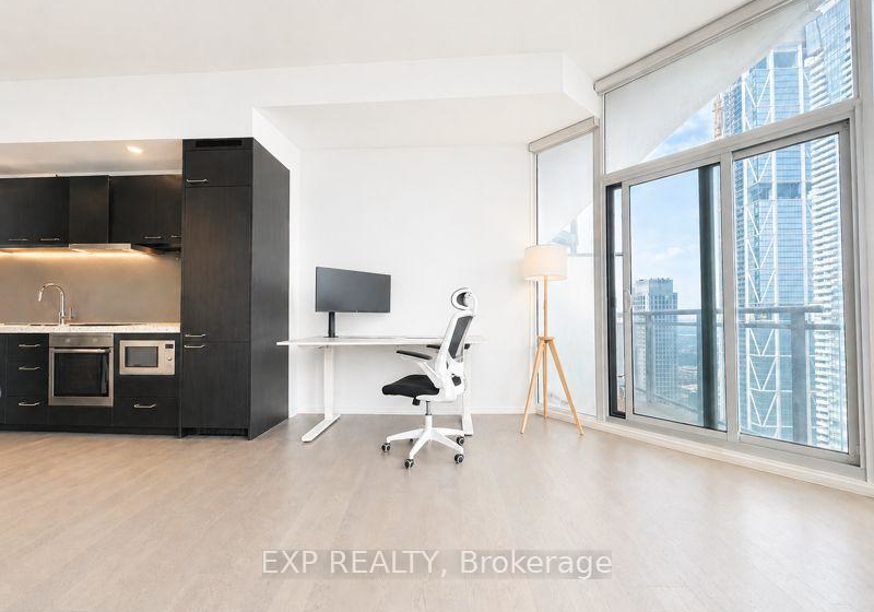 45-charles-street-e-toronto-ontario-c13044480