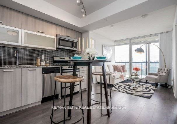 36-lisgar-street-toronto-ontario-c13044592