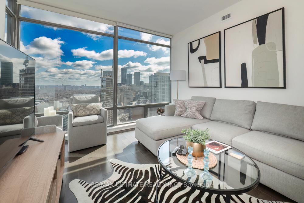 18-yorkville-avenue-toronto-ontario-c13044632