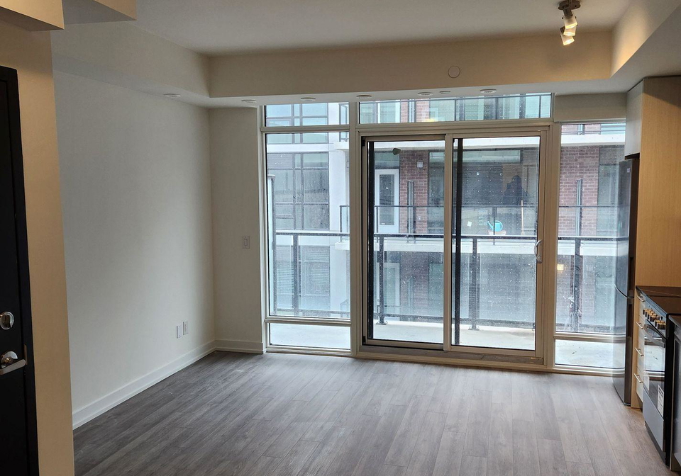 861-sheppard-avenue-w-toronto-ontario-c13044682