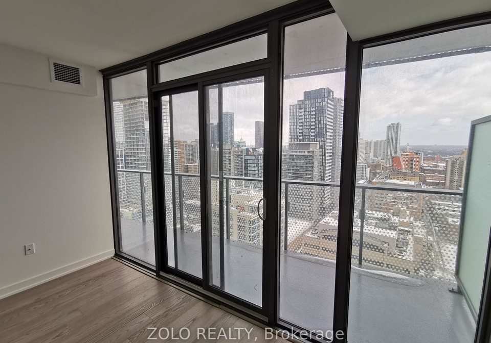 11-wellesley-street-w-toronto-ontario-c13045116