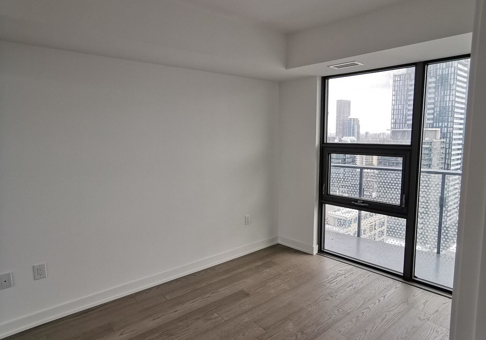 11-wellesley-street-w-toronto-ontario-c13045116