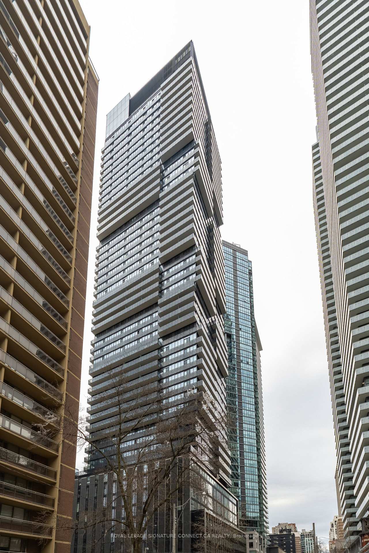 55-charles-street-e-toronto-ontario-c13045202