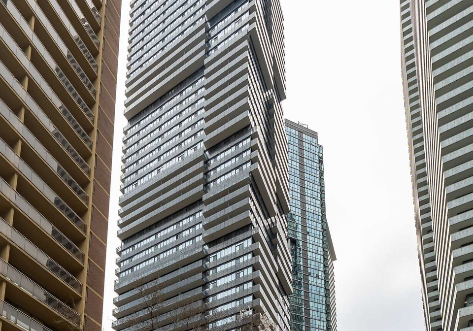 55-charles-street-e-toronto-ontario-c13045202