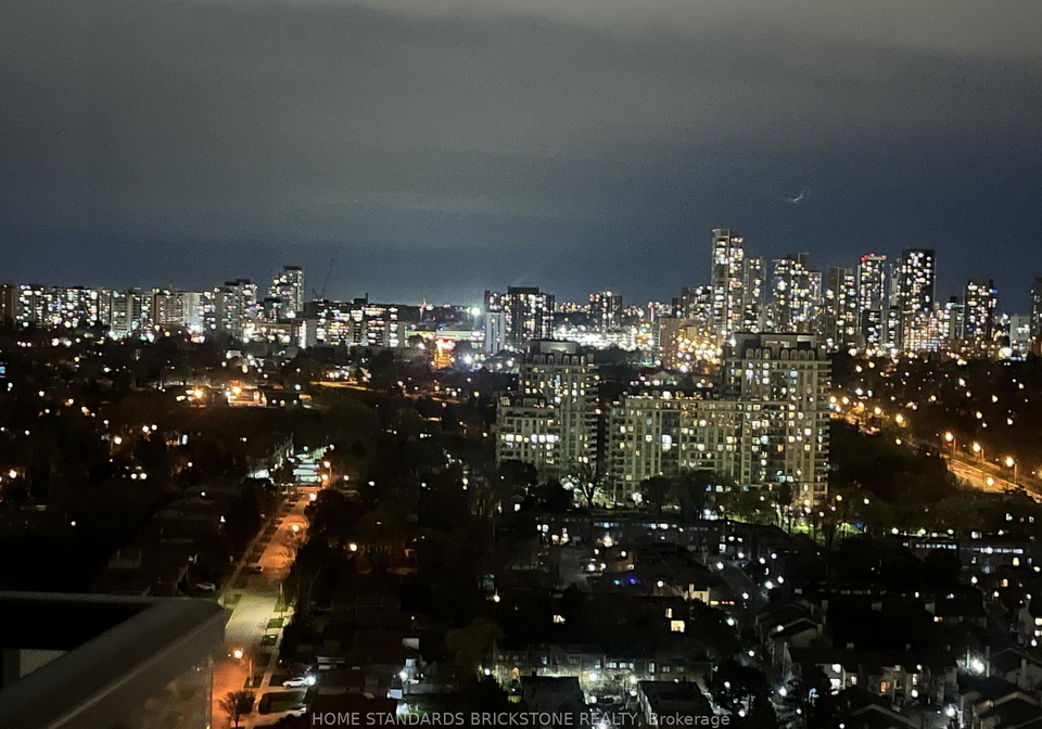 29-green-trail-court-w-north-york-ontario-c13045342