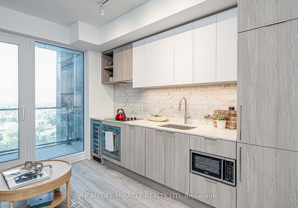 2020-bathurst-street-toronto-ontario-c13045602