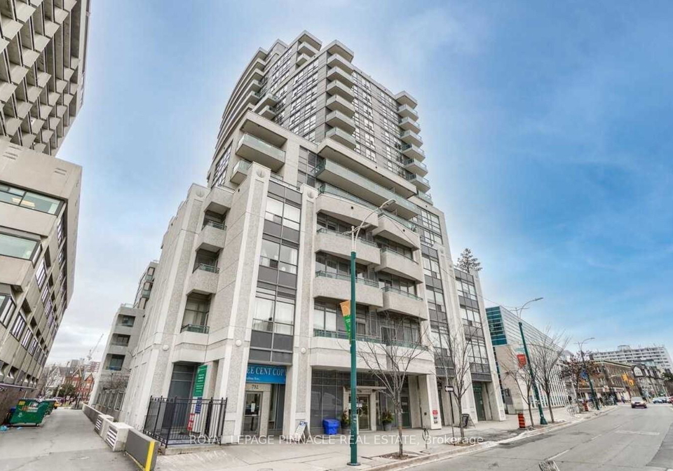 736-spadina-avenue-toronto-ontario-c13045626