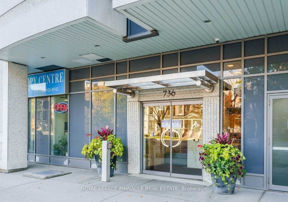 736-spadina-avenue-toronto-ontario-c13045626