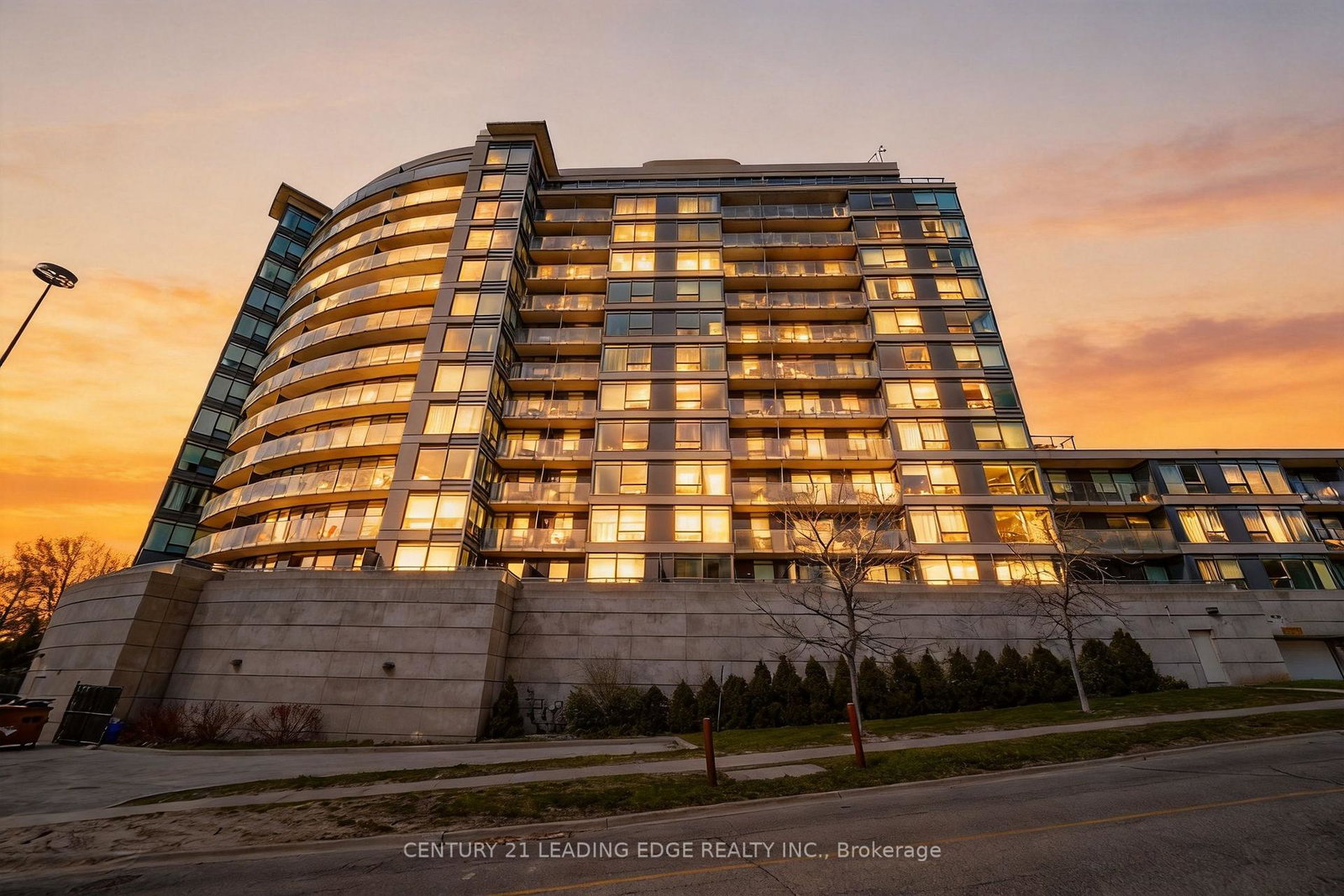 18-valley-woods-road-north-york-ontario-c13045876