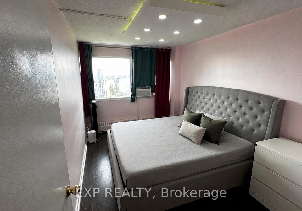 725-donmills-road-east-york-ontario-c13045904