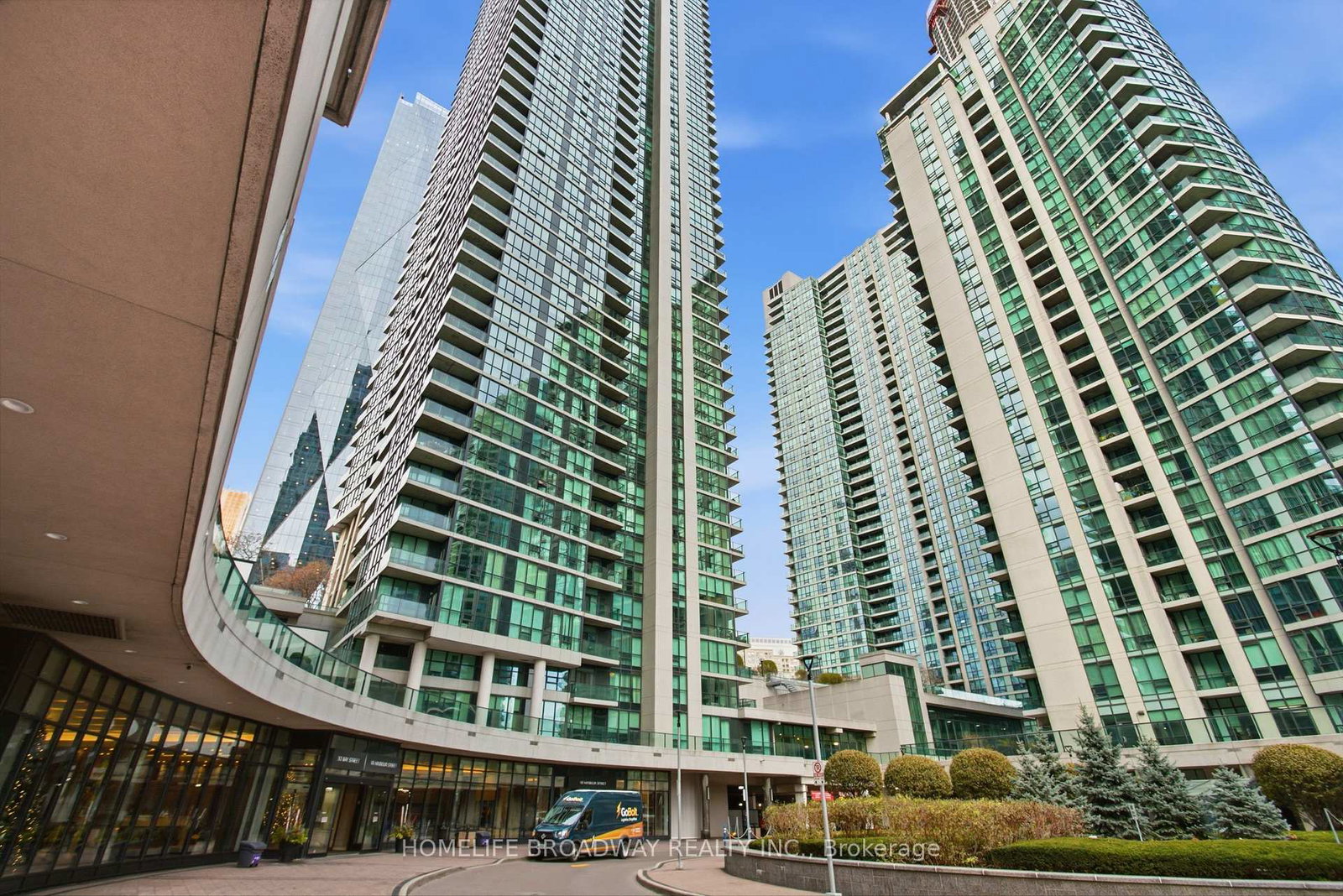 18-harbour-street-toronto-ontario-c13045994