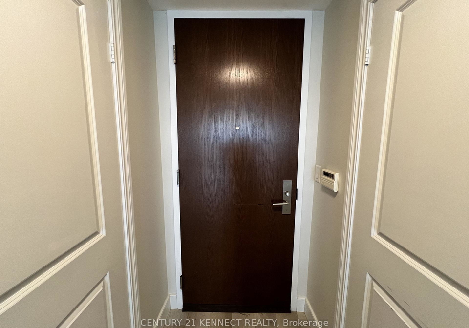 386-yonge-street-toronto-ontario-c13046072