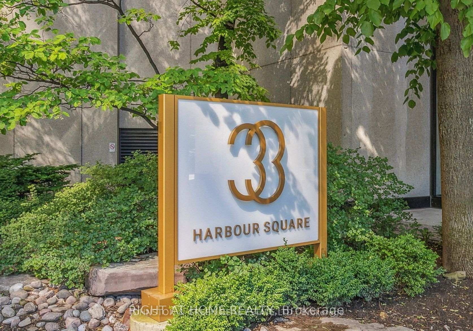 33-harbour-square-toronto-ontario-c13046080