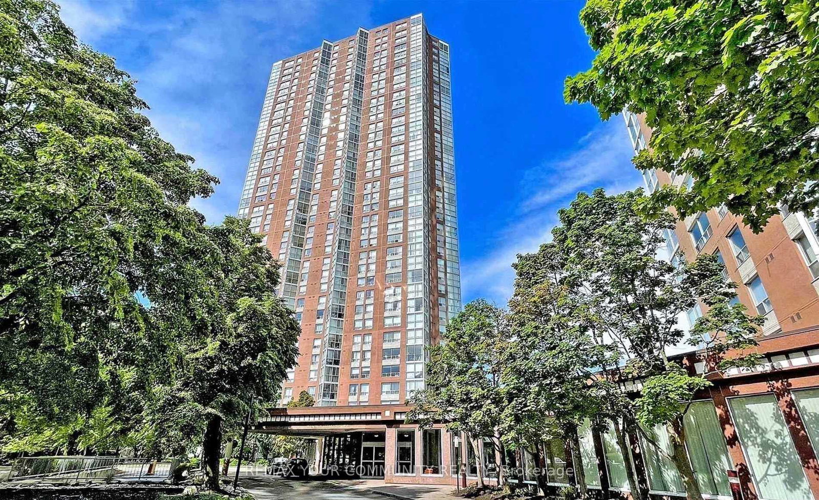 7-concorde-place-north-york-ontario-c13046094