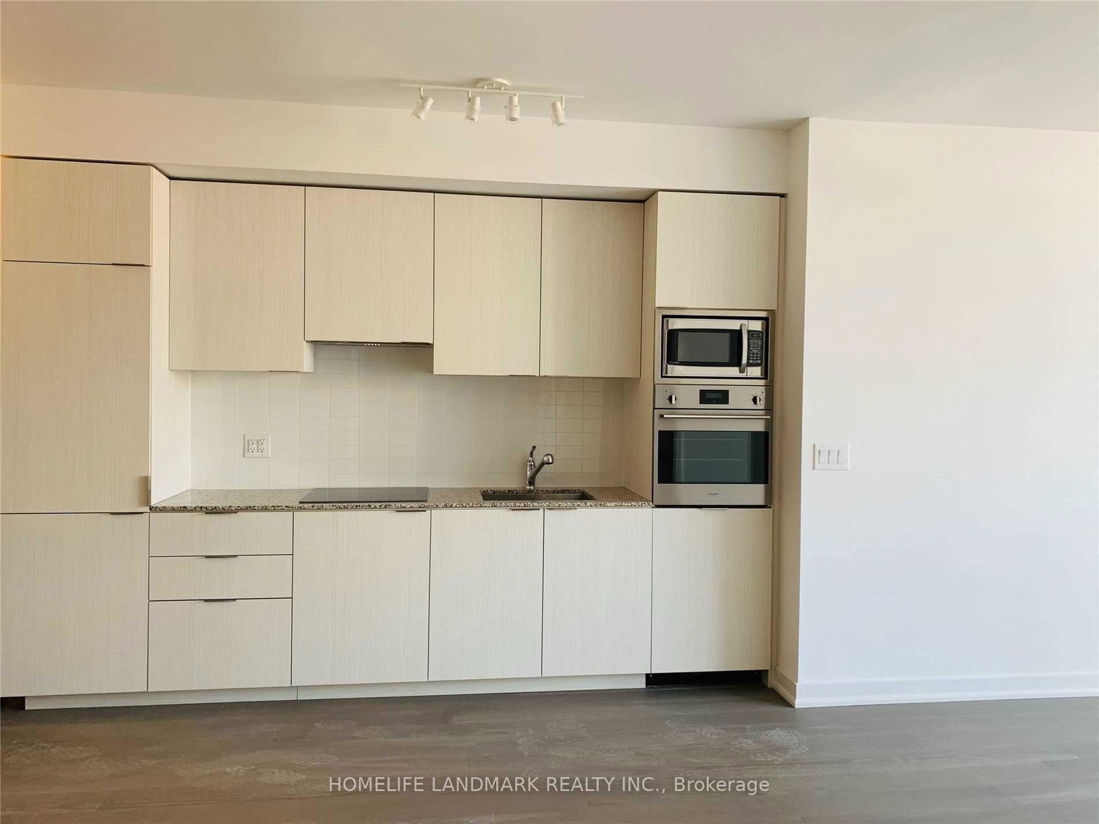 11-wellesley-street-w-toronto-ontario-c13046096