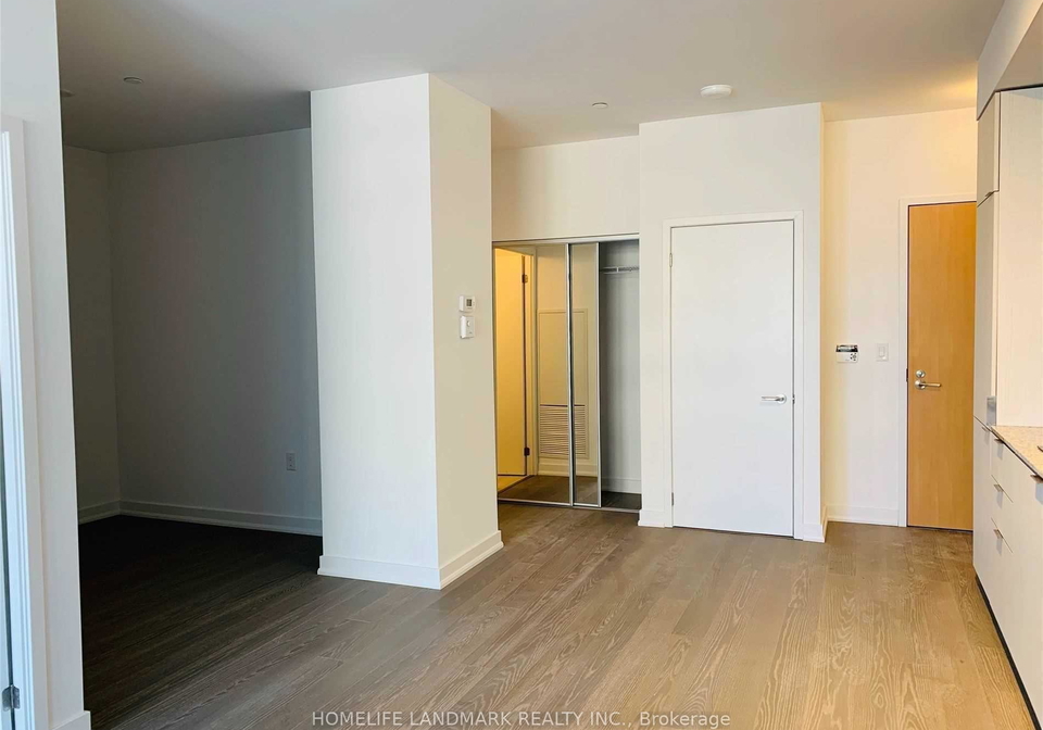 11-wellesley-street-w-toronto-ontario-c13046096