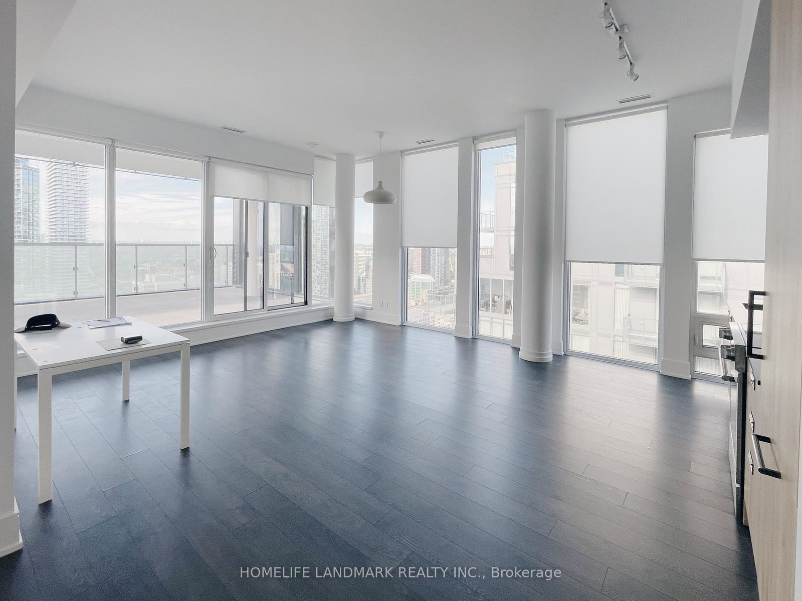 28-wellesley-street-e-toronto-ontario-c13046122