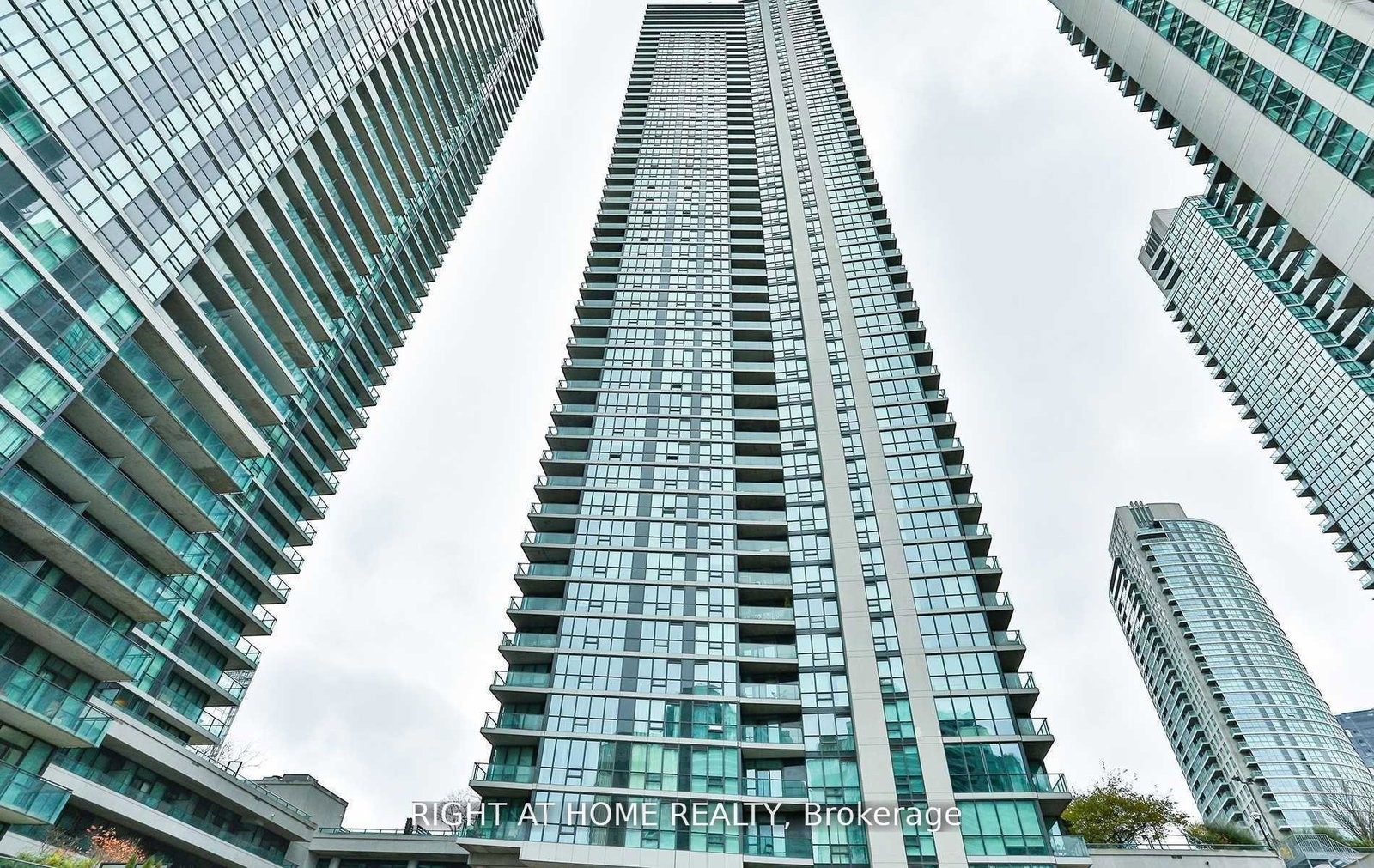 18-harbour-street-toronto-ontario-c13046312