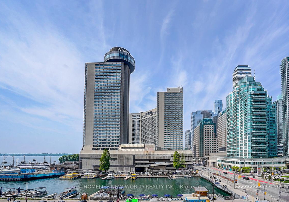 15-queens-quay-e-toronto-ontario-c13046348