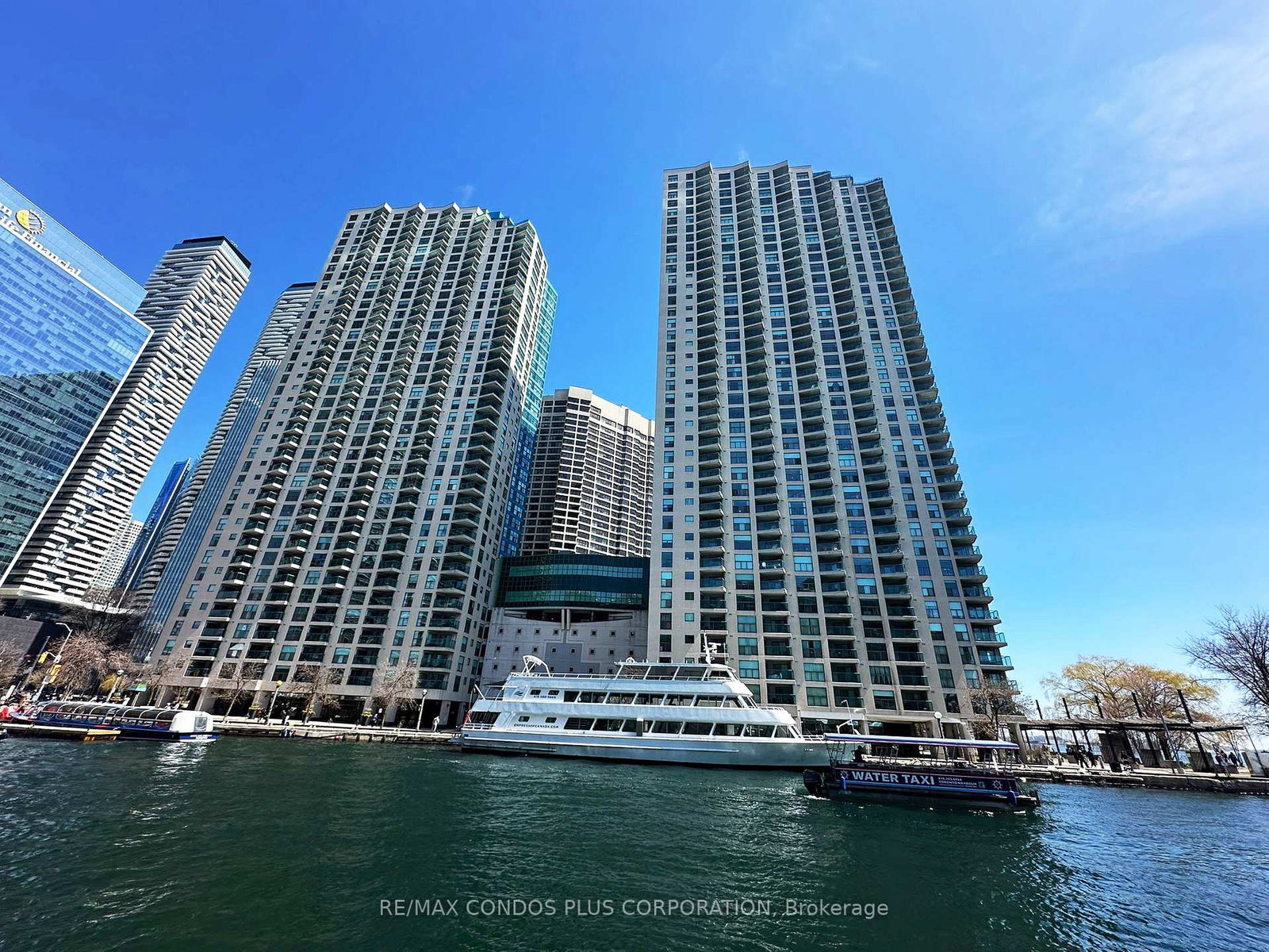 77-harbour-square-toronto-ontario-c13046358