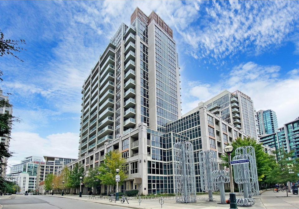 38-grand-magazine-street-toronto-ontario-c13046794
