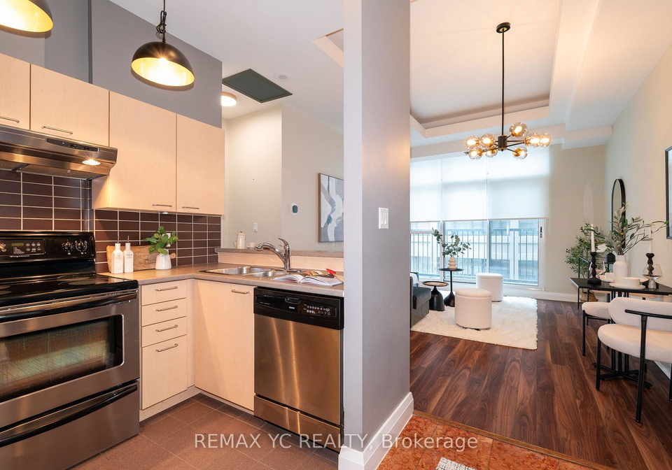 8-wellesley-street-e-toronto-ontario-c13047096