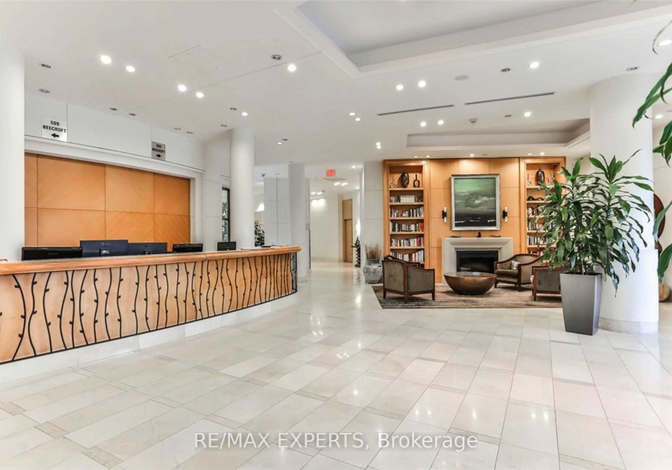 509-beecroft-road-toronto-ontario-c13047566