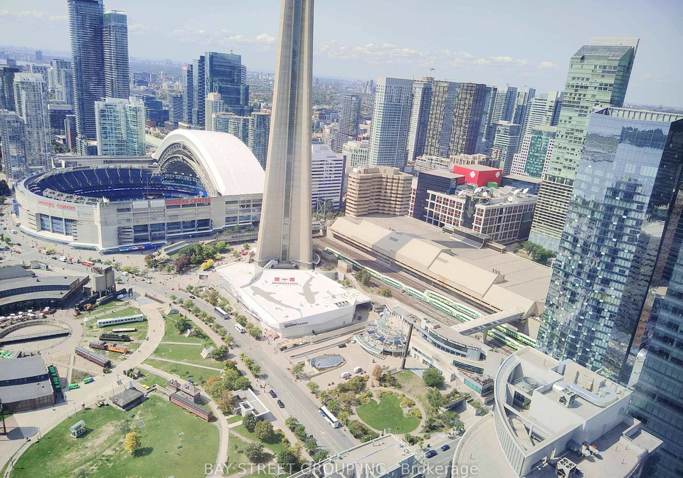 12-york-street-toronto-ontario-c13047574