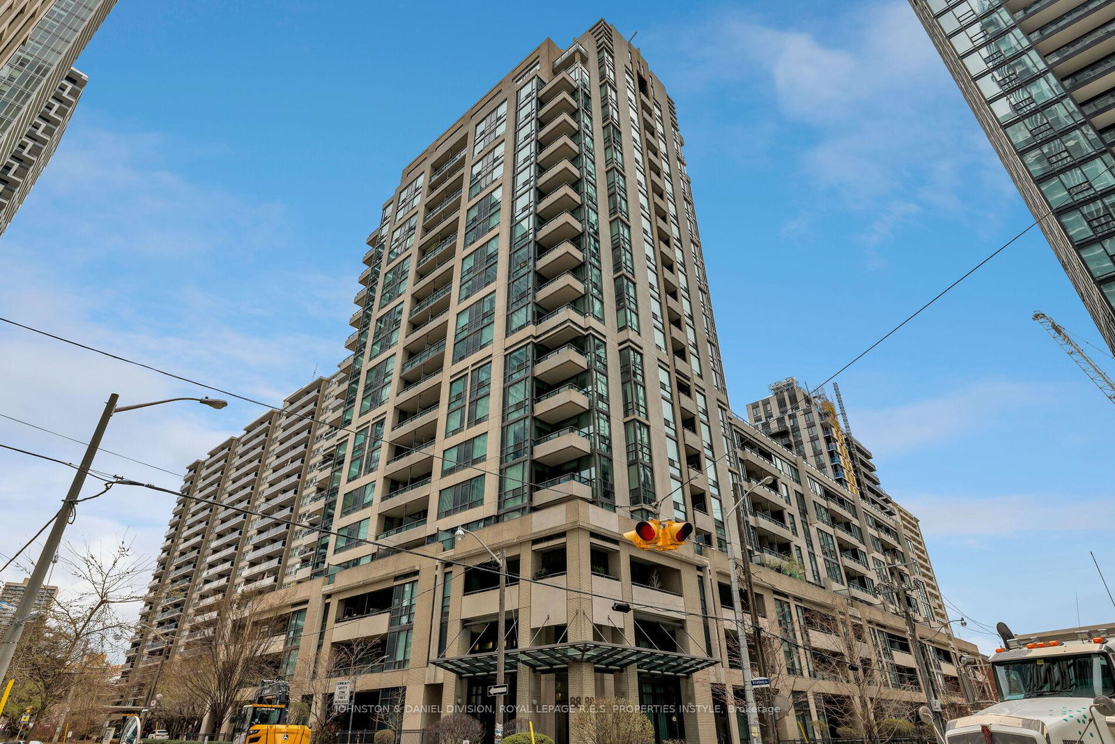 88-broadway-avenue-toronto-ontario-c13047910