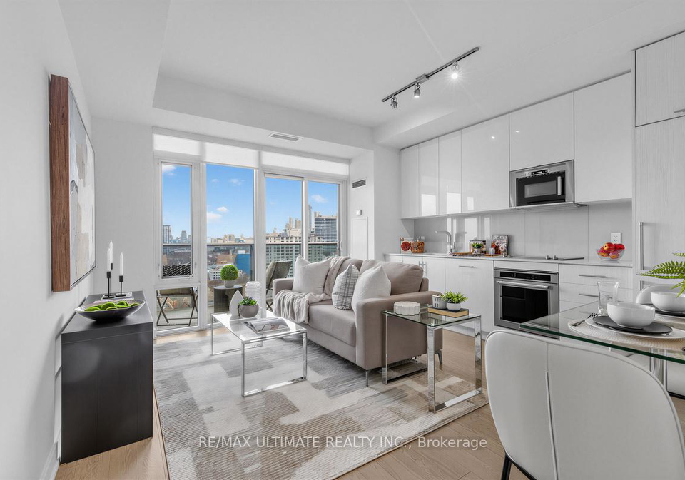 330-richmond-street-w-toronto-ontario-c13048028