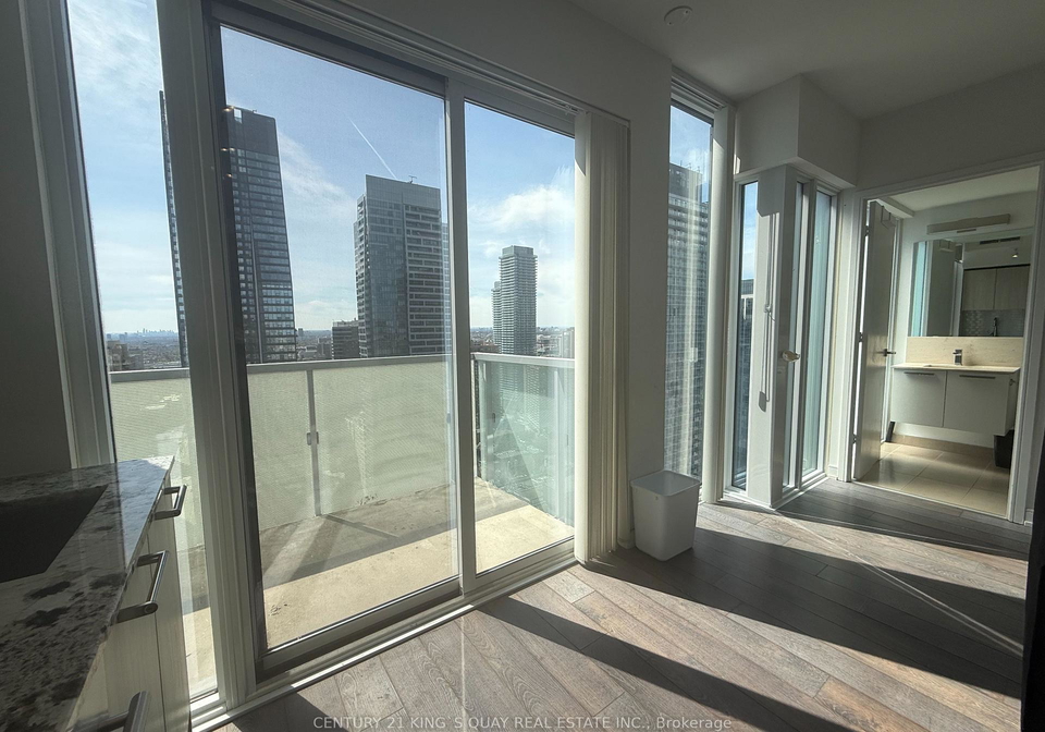 28-wellesley-street-e-toronto-ontario-c13048186