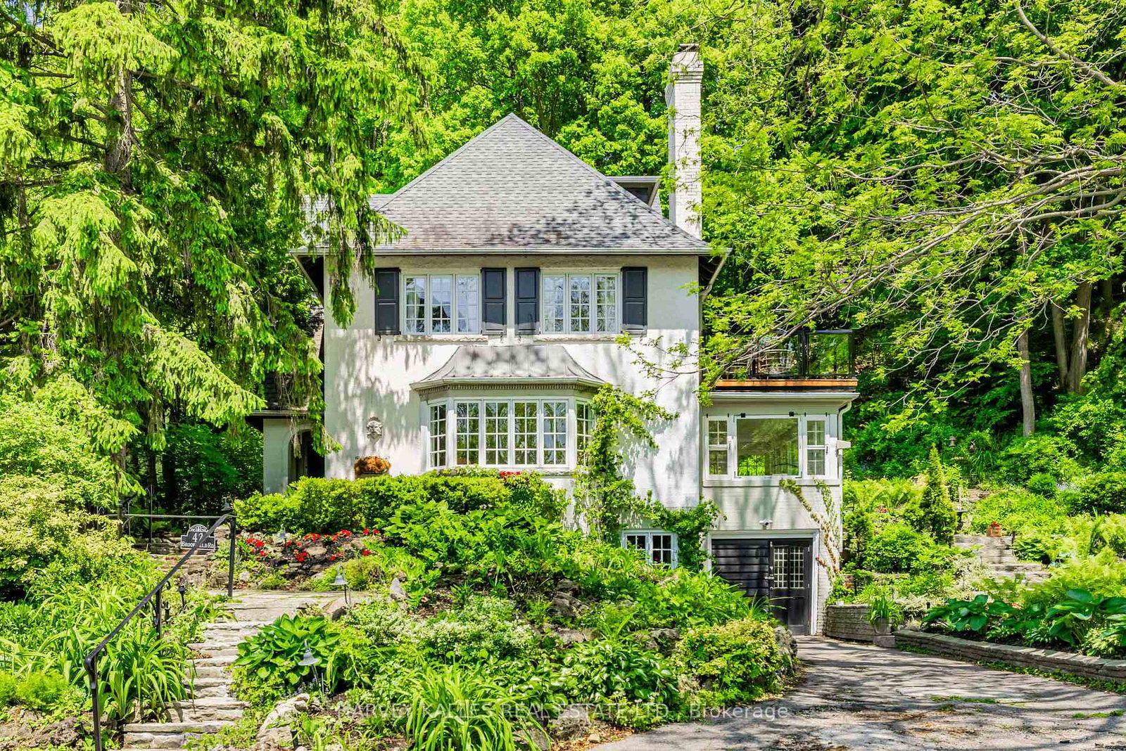 42-brookfield-road-north-york-ontario-c13048280