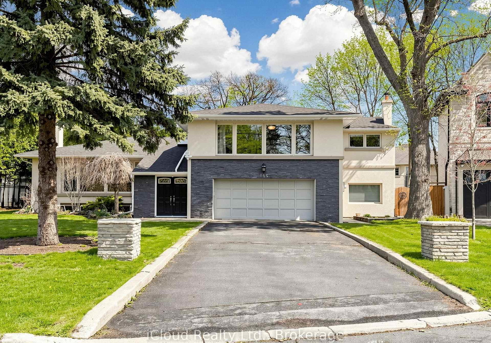 164-munro-boulevard-north-york-ontario-c13048292