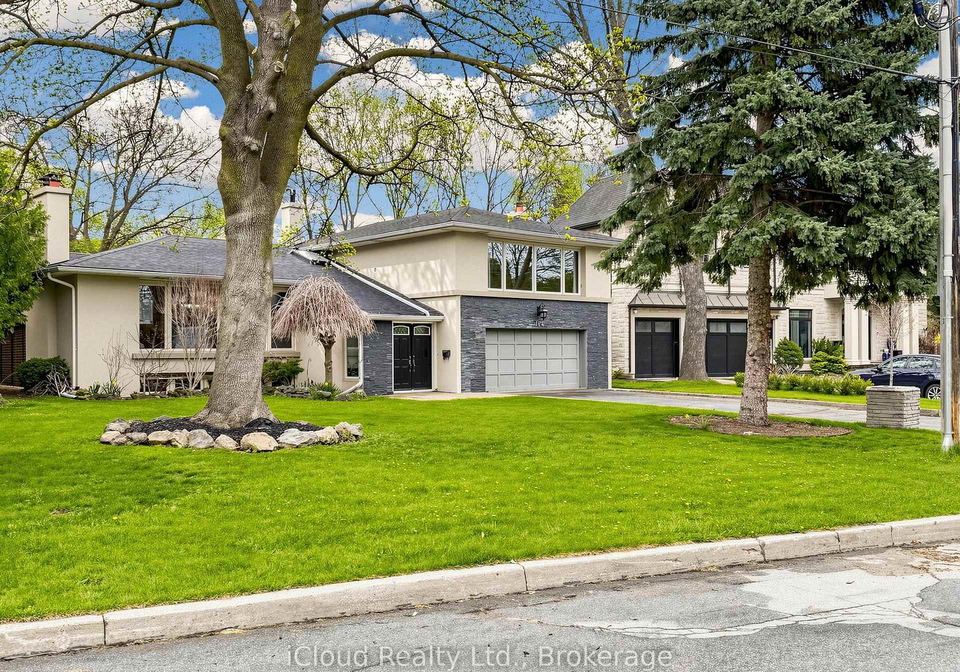 164-munro-boulevard-north-york-ontario-c13048292