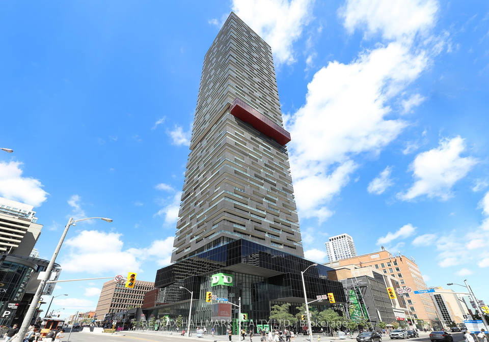 8-eglinton-avenue-e-toronto-ontario-c13048472