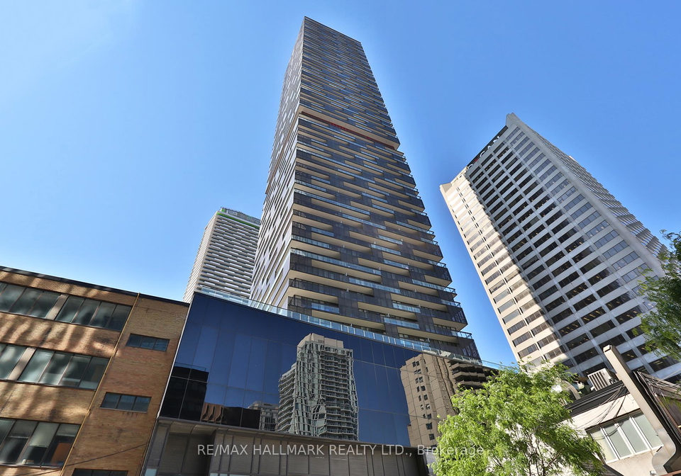 8-eglinton-avenue-e-toronto-ontario-c13048472