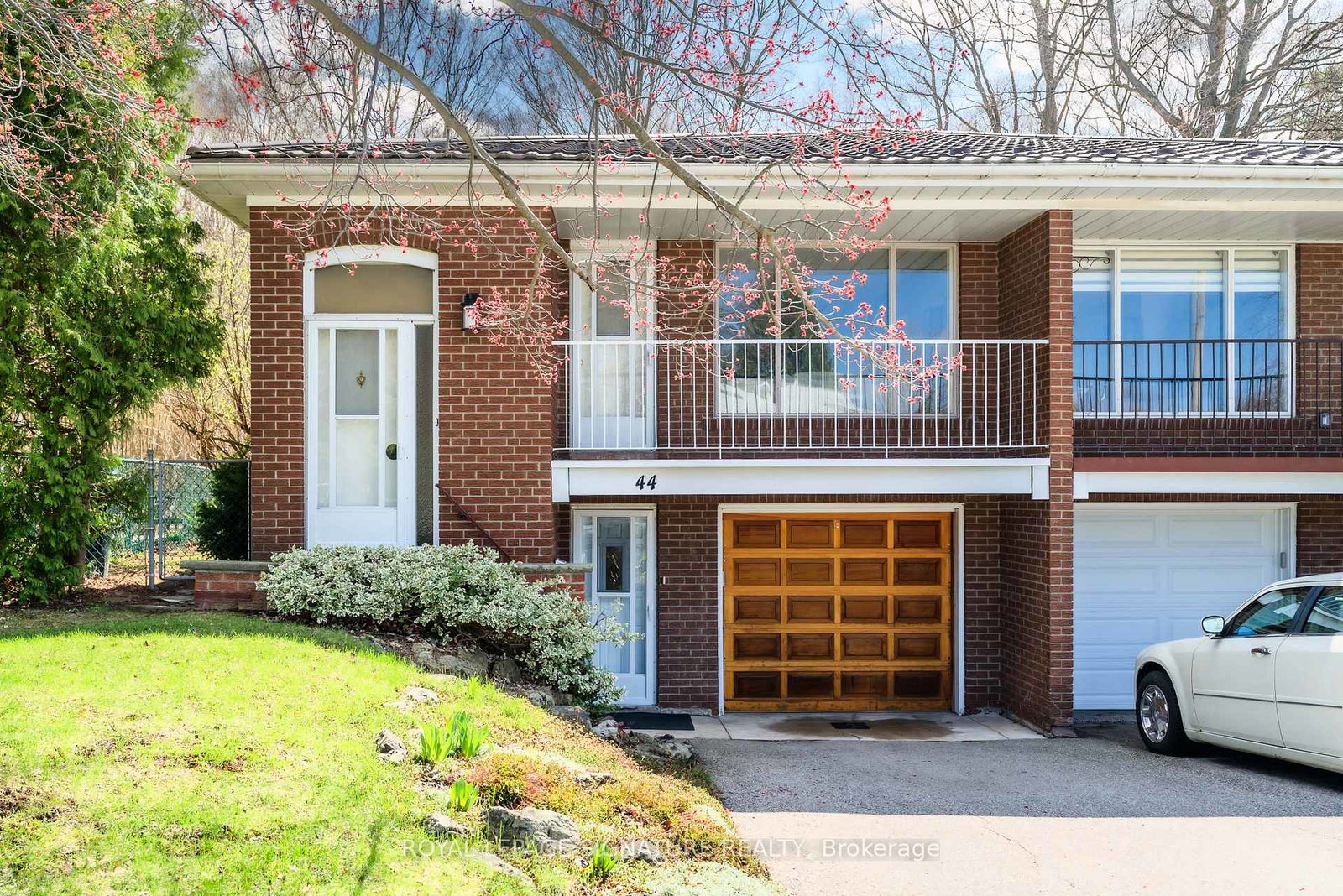 44-harrington-crescent-north-york-ontario-c13048554