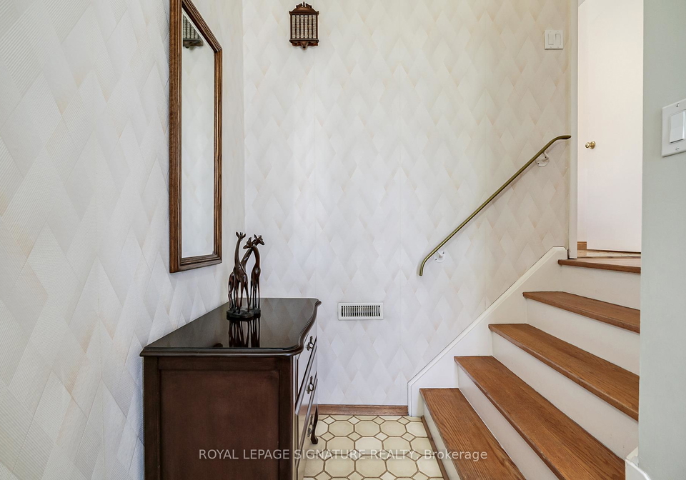 44-harrington-crescent-north-york-ontario-c13048554