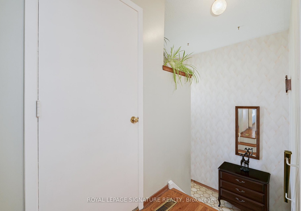 44-harrington-crescent-north-york-ontario-c13048554