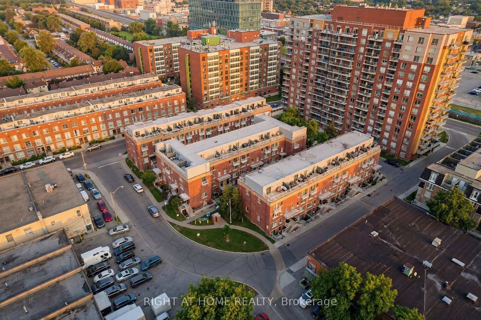 1-ruttan-street-toronto-ontario-c13048990